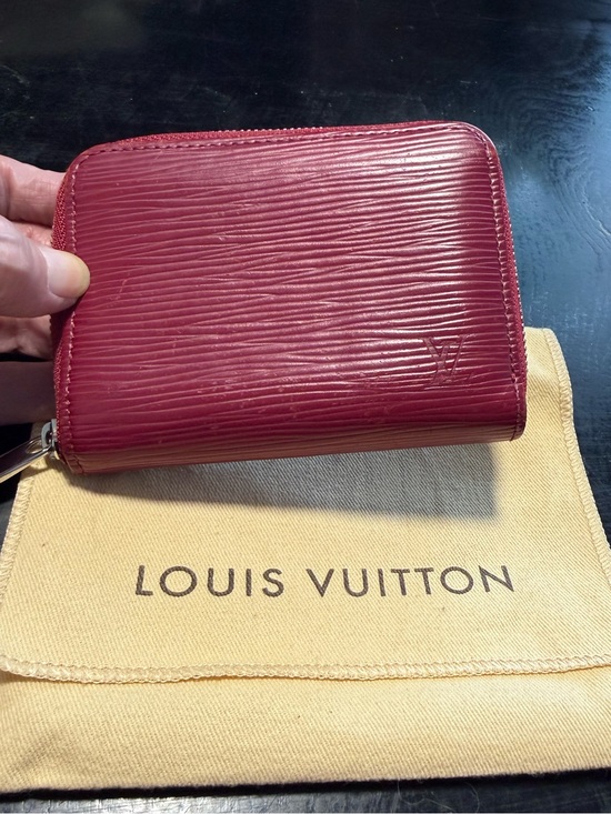 Louis Vuitton Handbags - LOUIS VUITTON Epi Zippy Coin Purse w/ LV Box & COA